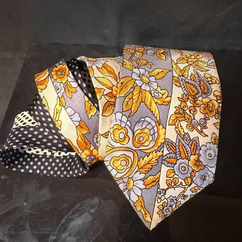Gianni Versace Tie Mens Silk Necktie Baroque Black Yellow Floral Vintage - Picture 7 of 7